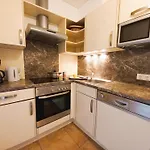 公寓 Sandro Haus Kmb Seeappartement Am Ossiacher Mit Direktem Seezugang Und Hallenbad Tschoran