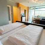 Sandro Haus Kmb Seeappartement Am Ossiacher Mit Direktem Seezugang Und Hallenbad 公寓 *