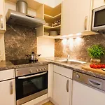 Apartment Sandro Haus Kmb Seeappartement Am Ossiacher Mit Direktem Seezugang Und Hallenbad *