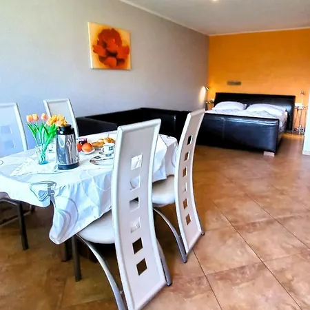 Sandro Haus Kmb Seeappartement Am Ossiacher Mit Direktem Seezugang Und Hallenbad