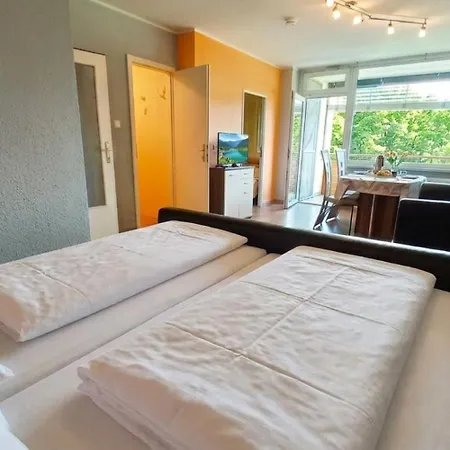 Sandro Haus Kmb Seeappartement Am Ossiacher Mit Direktem Seezugang Und Hallenbad Tschoran